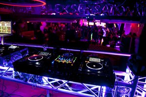 DJ List