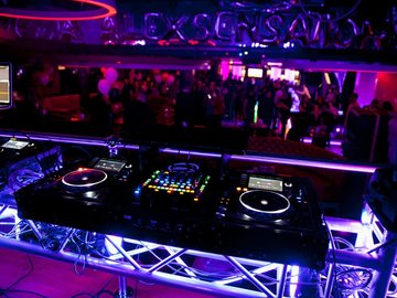 DJ List