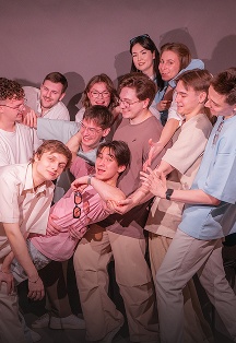 Комедийный концерт импровизации команды Talking Heads