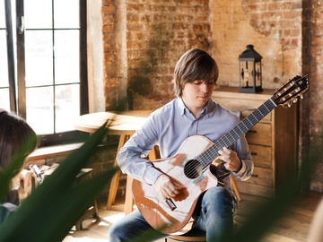 Никита Болдырев. Гитаромания