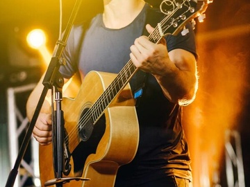 В шесть часов вечера после войны