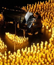 Оркестр Aura Show при свечах