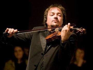 Онлайн-трансляция концерта Сергея Крылова (скрипка)